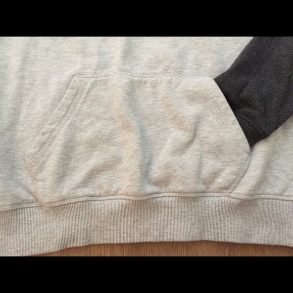 EUC Timberland Light & Dark Grey Hoodie, L / 14-16 - Picture 5 of 6